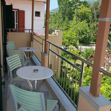 George מלון דירות 3*