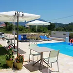 Aparthotel George 3*